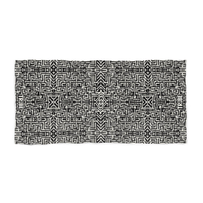 LABYRINTH Beach Towel - Onyx